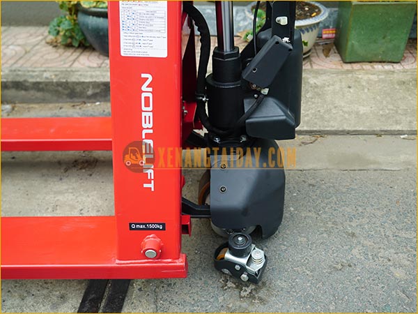 Xe nâng tay điện thấp bán tự động 1.5 tấn NOBLELIFT MỚI 100%